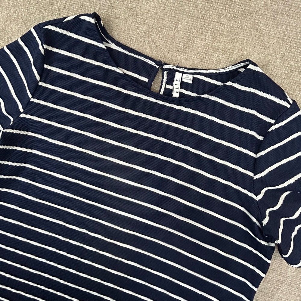 Elle Blouse Top Womens XL Blue Striped Stretch Bow Keyhole Back Waffle Knit